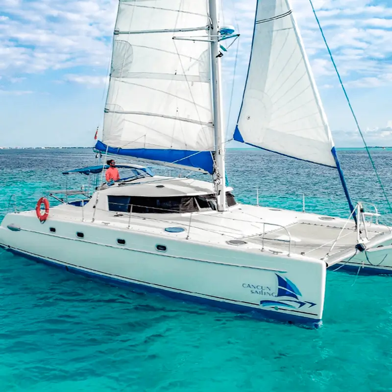 Catamaran Isla Mujeres